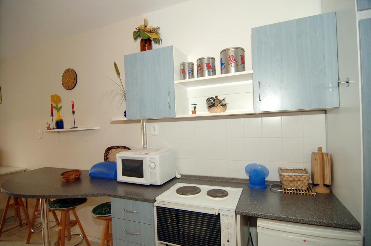 Kosztolanyi Apartmanhaz Balatonfured Exterior photo